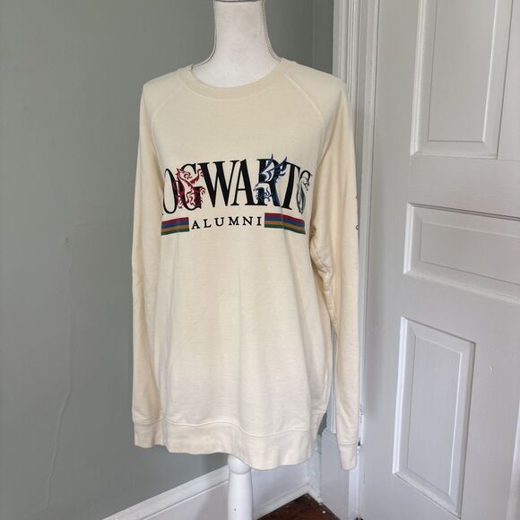 Hogwarts Alumni Sweatshirt XL Universal Studio Wizarding World of Harry Potter - Picture 1 of 4